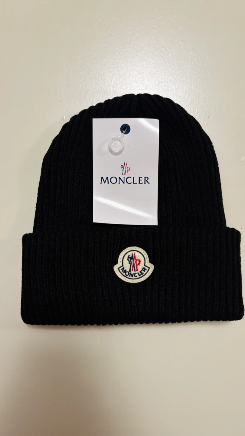 Moncler Black Beanie - photo 2