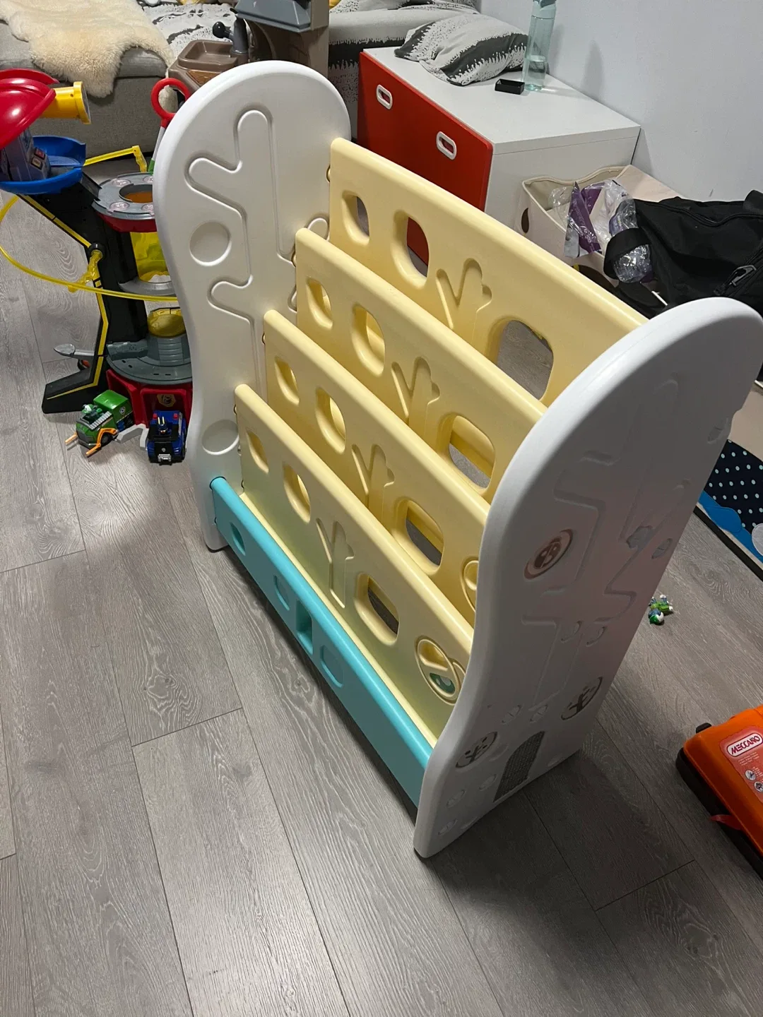 Kids Bookcase, 36" tall image indicator(2)