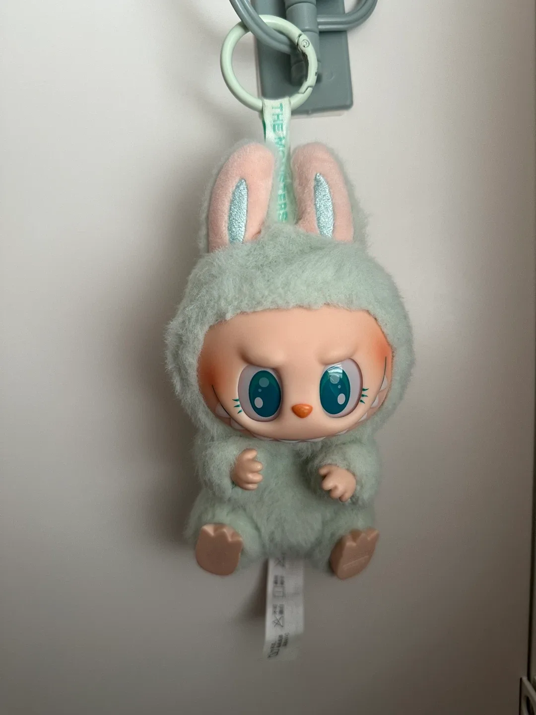 Labubu - HAS & Big into Energy image indicator(2)