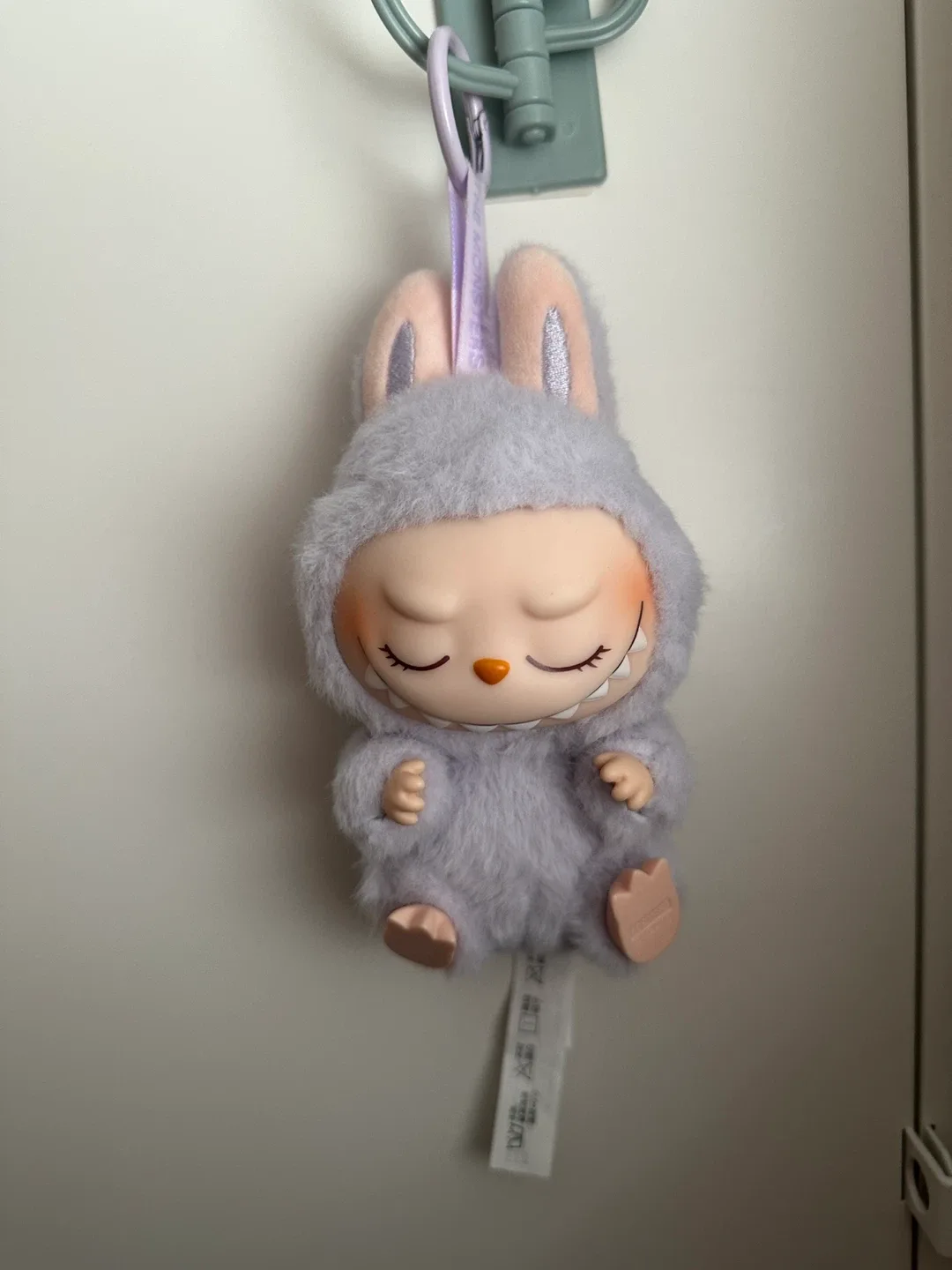 Labubu - HAS & Big into Energy image indicator(3)