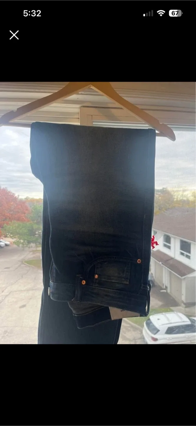 H&M Loose Ample Jeans - Size 31/32 image indicator(3)