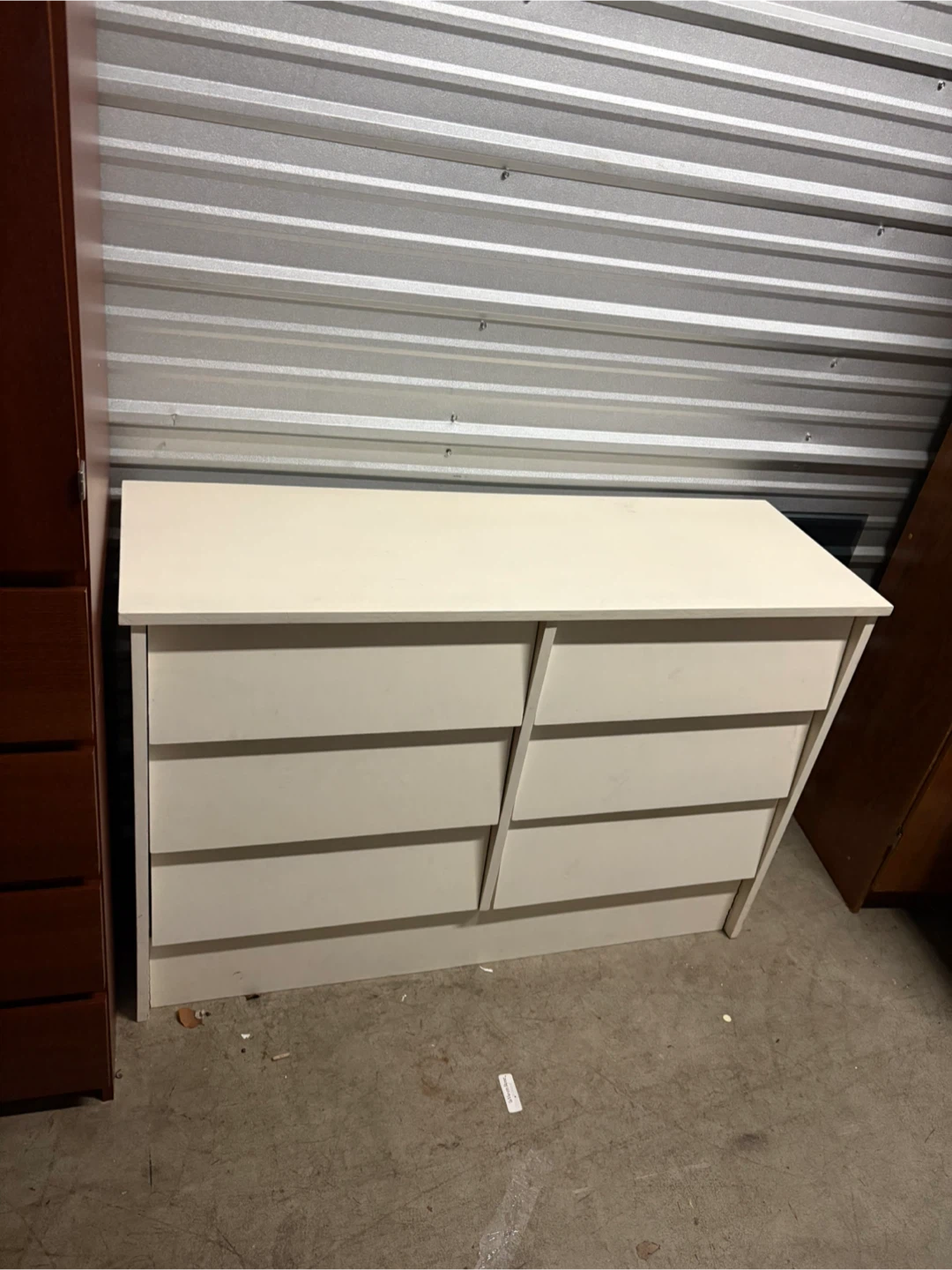 White 6-Drawer Dresser
