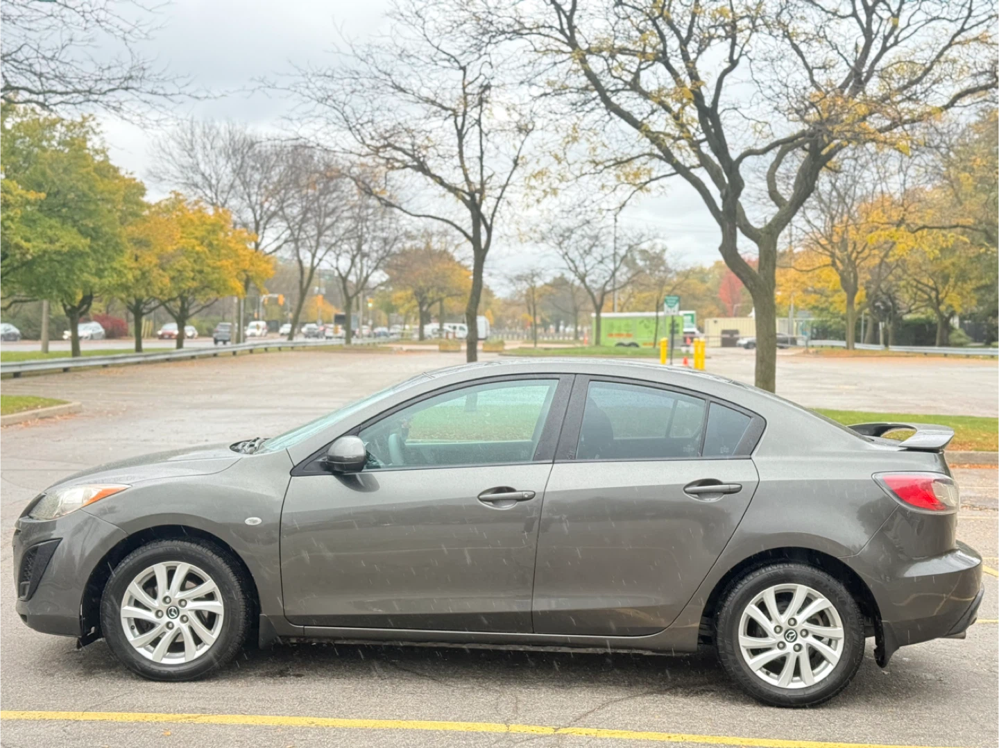 Mazda 3 Sedan - Great Condition! - photo 5