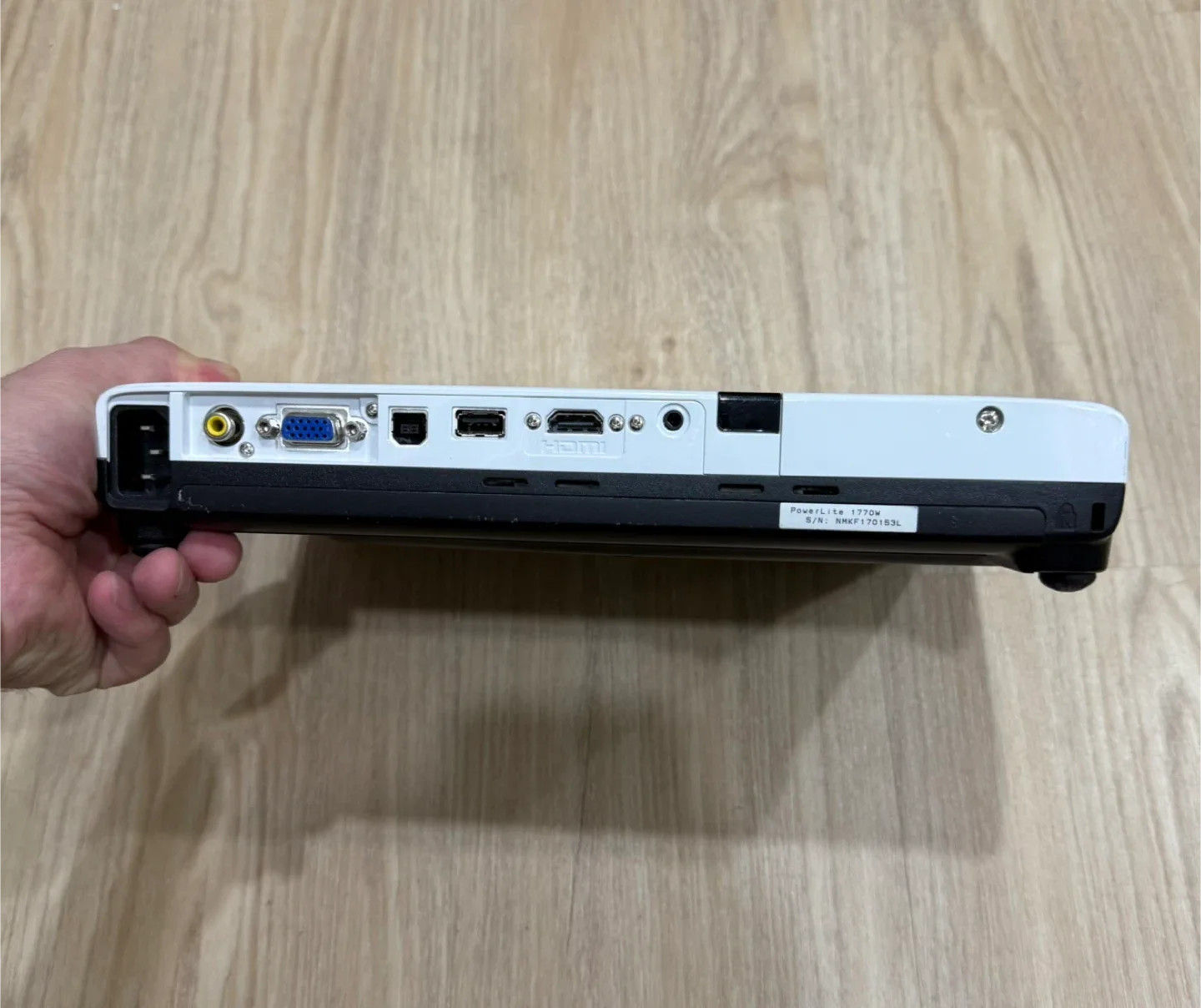 Epson PowerLite 1770W Portable Projector image indicator(3)