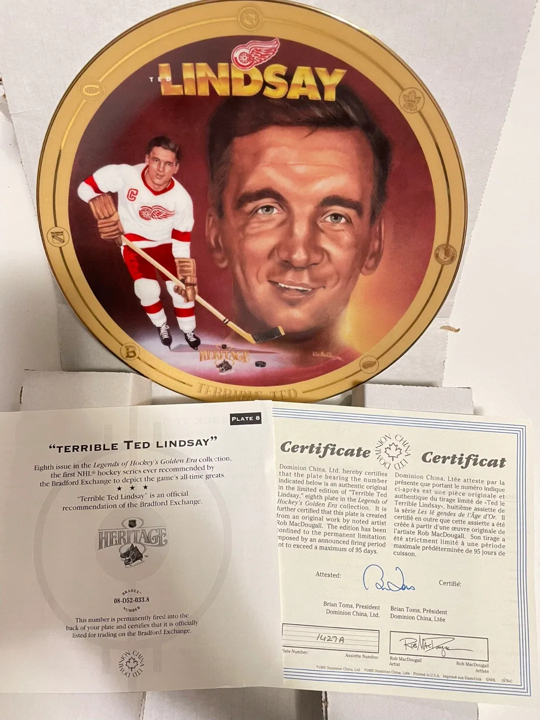 Legends of Hockey's Golden Era Collection Plates image indicator(8)