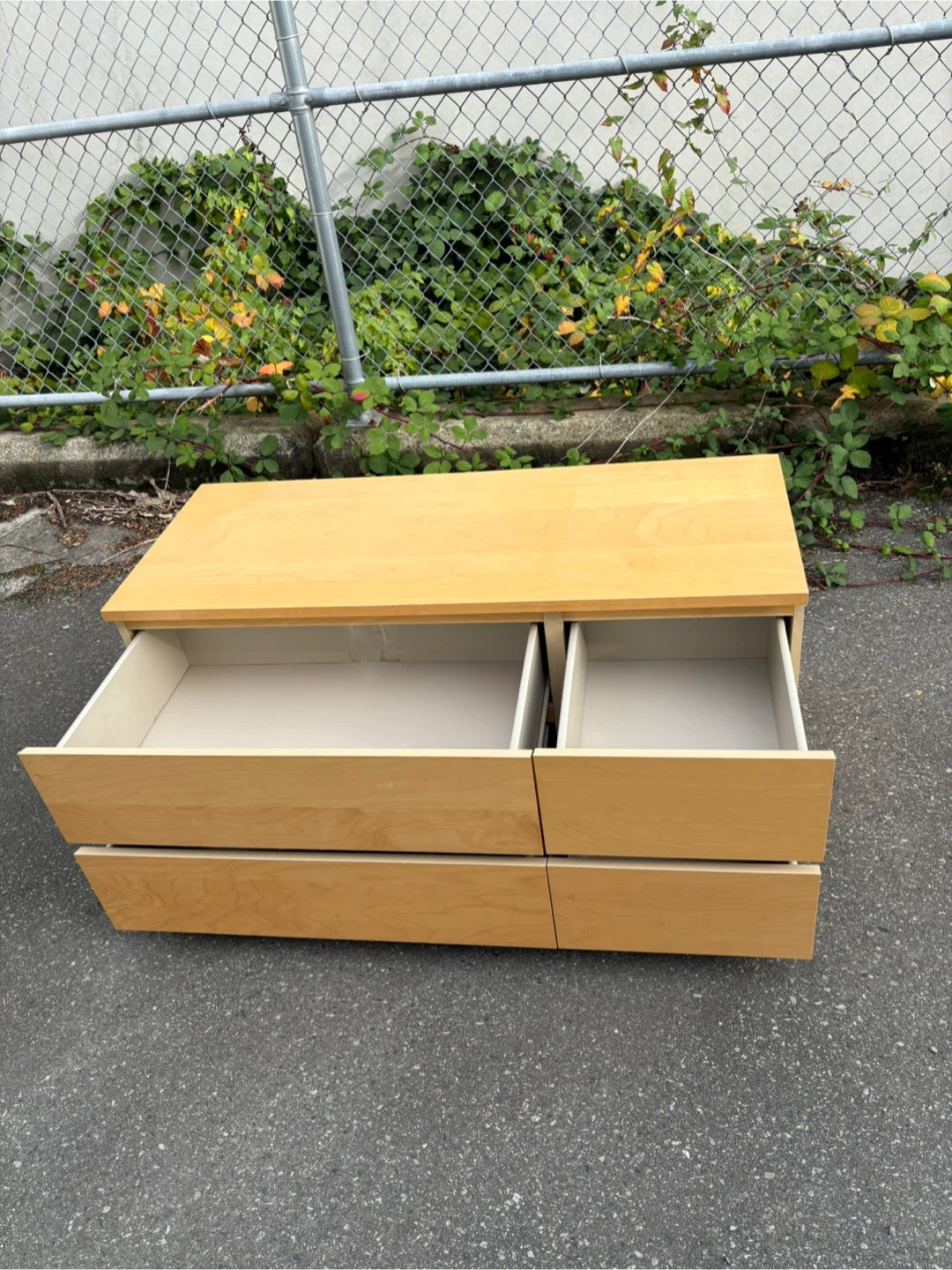 Light Wood 4-Drawer Dresser - photo 4