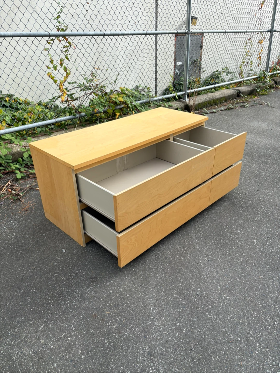 Light Wood 4-Drawer Dresser - photo 3