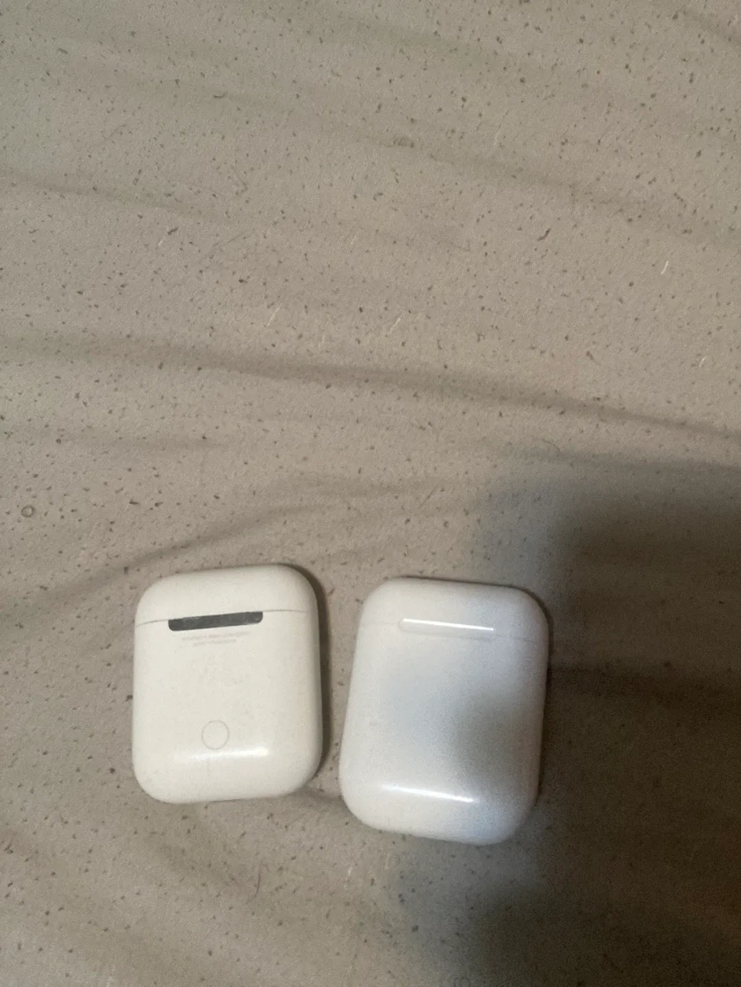 2 AirPod second GEN 1 AirPod Pro bundle image indicator(2)