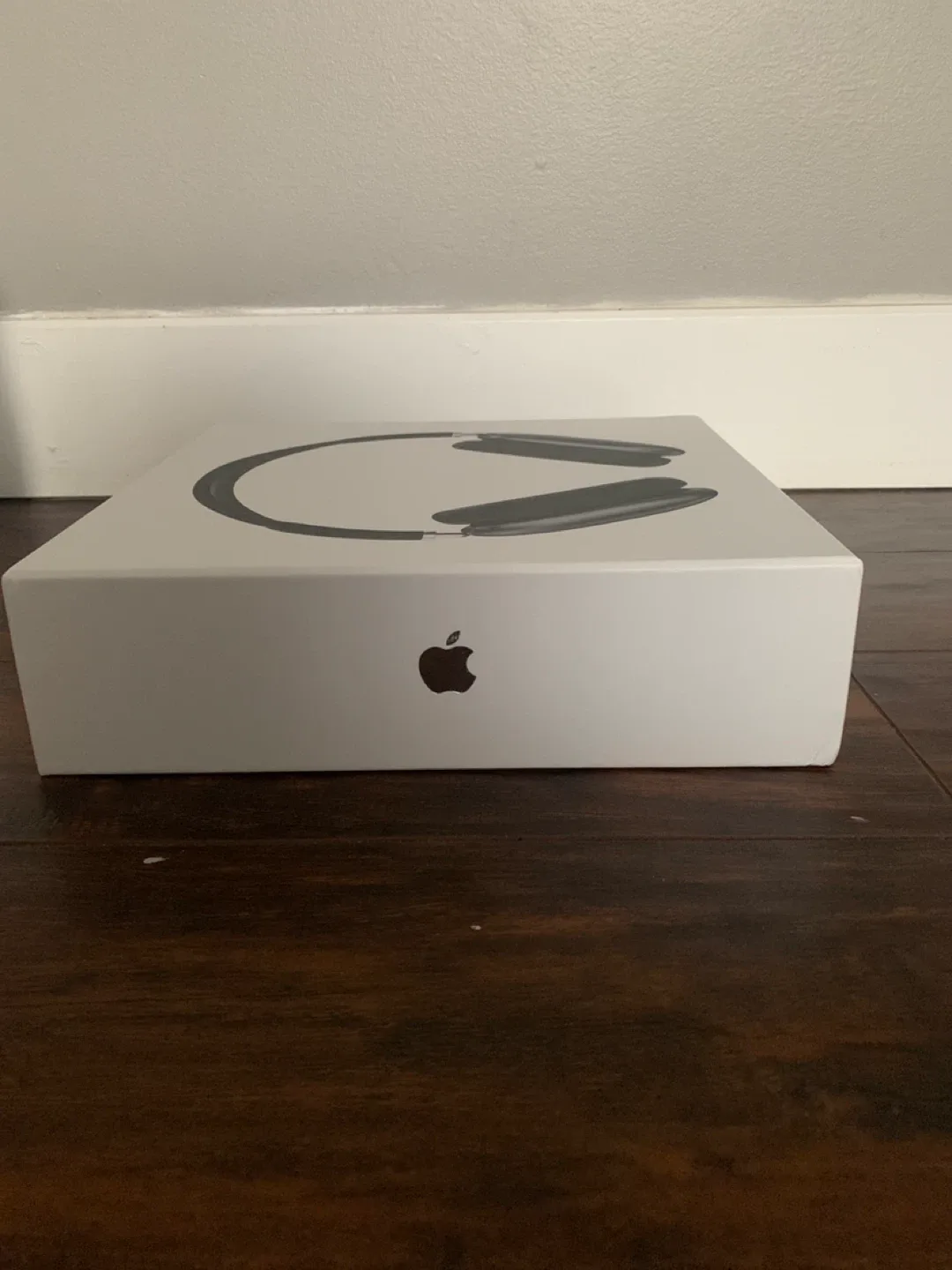 Apple Airpods Max - Space Grey - Like New! image indicator(3)