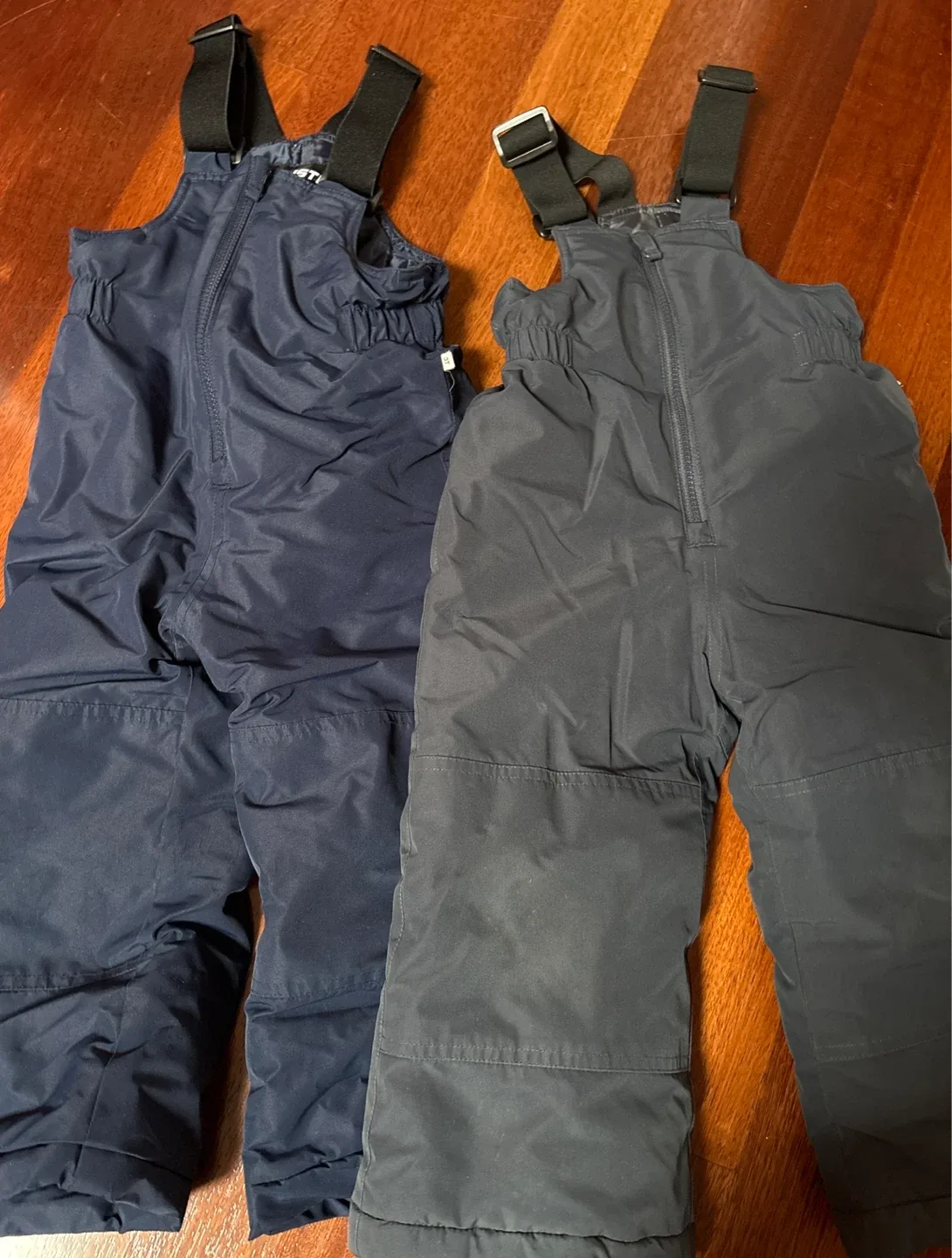 Gusti Snow Pants (2) & Jacket (1) Set - Size 3T image indicator(3)