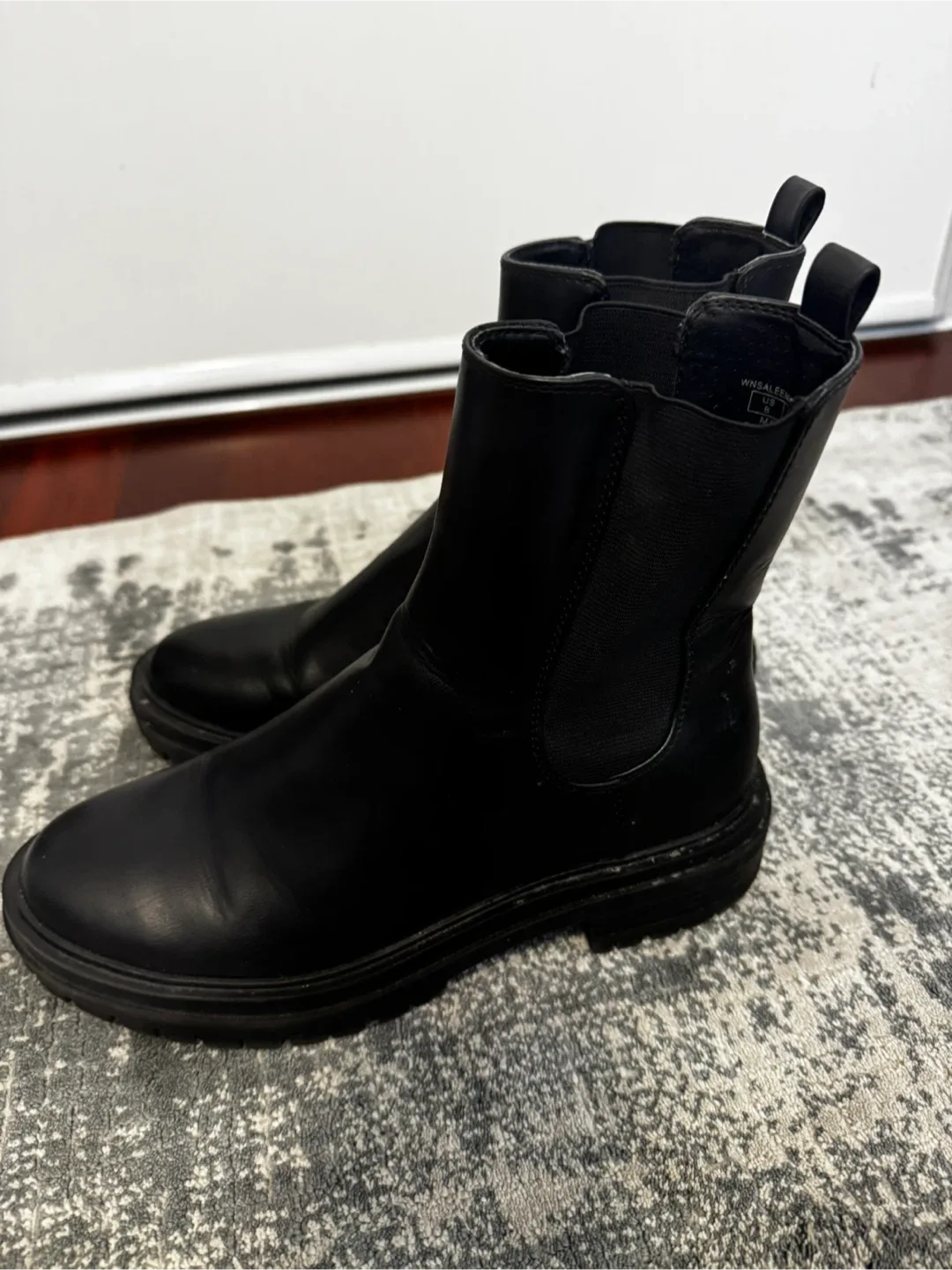 Black leather Boots, Size 6 image indicator(2)