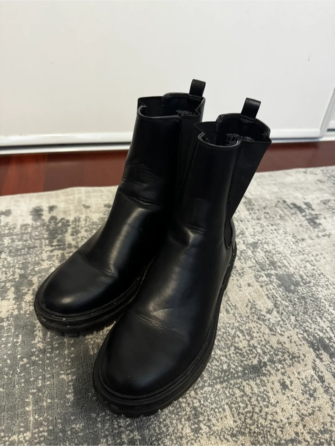 Black leather Boots, Size 6 thumbnail