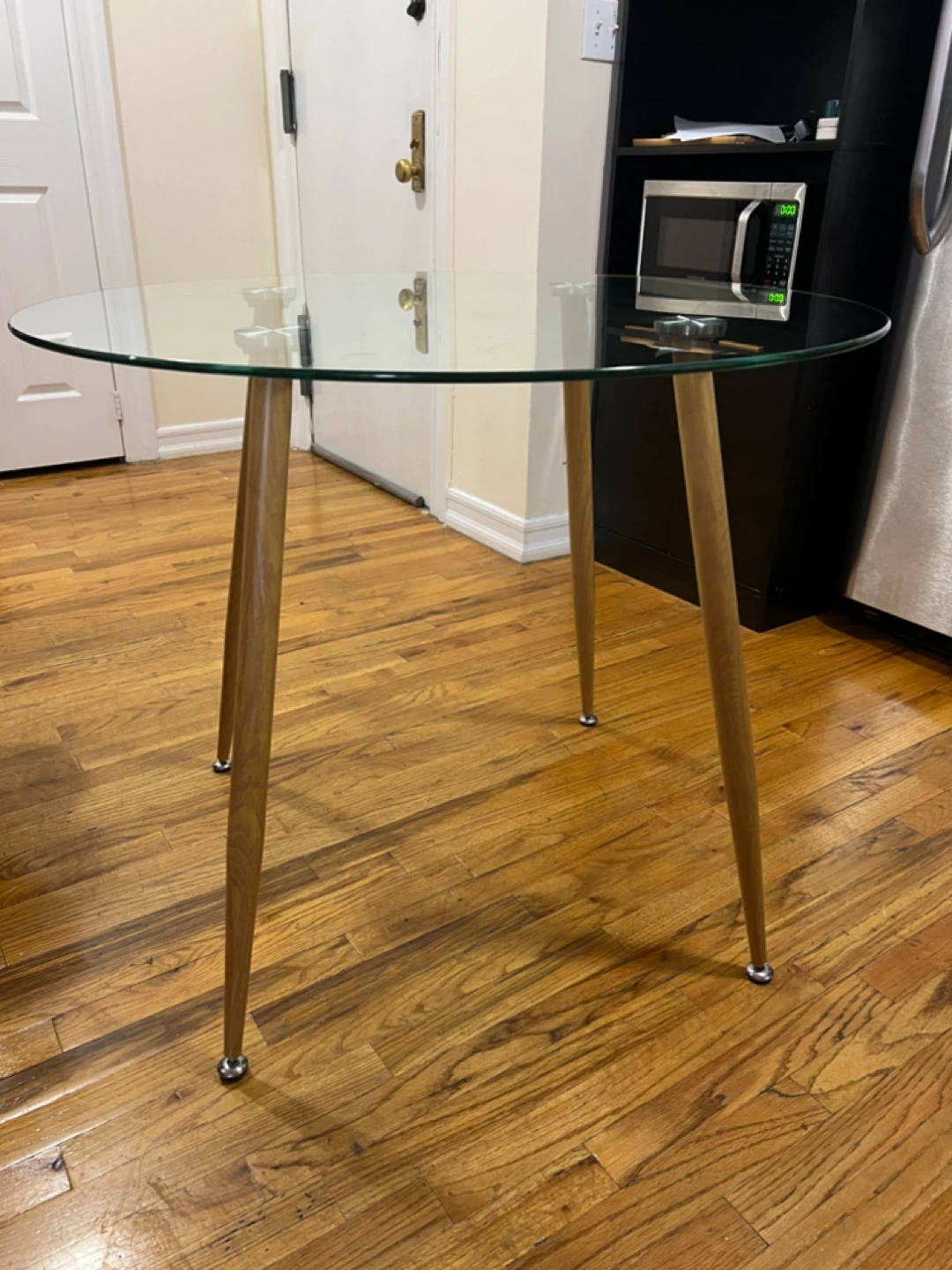 Round Glass Top Dining Table - photo 3