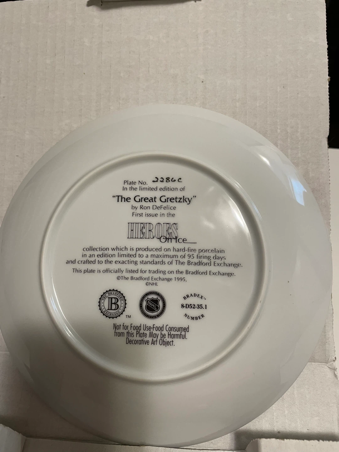 The Great Gretzky Plate One - Bradford Exchange - photo 2