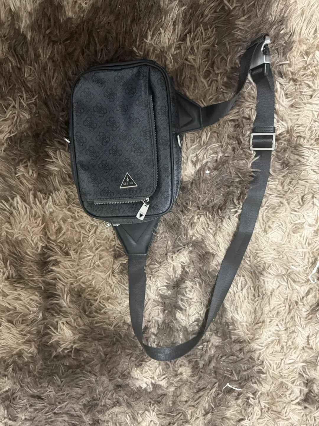 Guess Black Sling Bag image indicator(2)