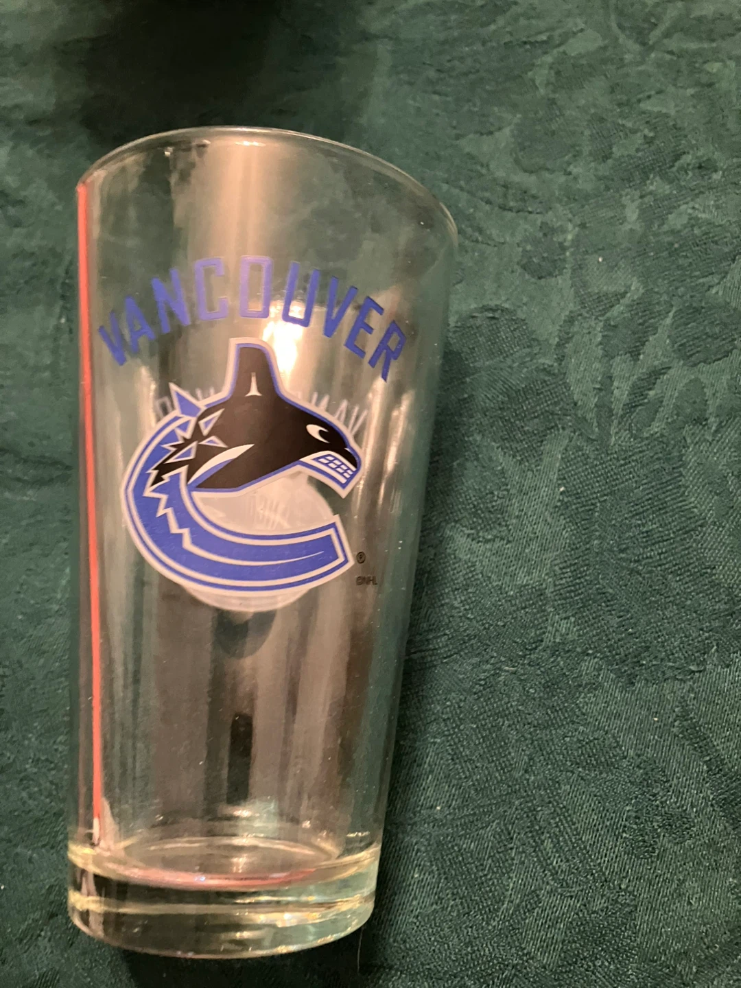 Vancouver Canucks Pucks, Glass, and Towels - photo 4