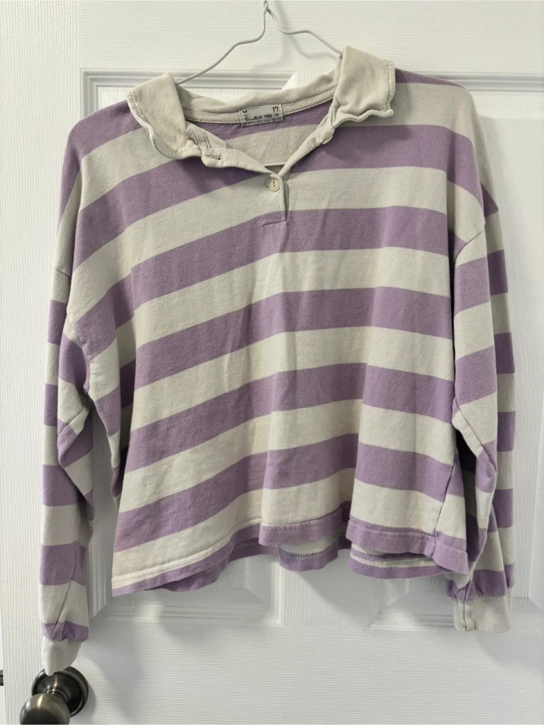 Long sleeves, and hoodies image indicator(3)