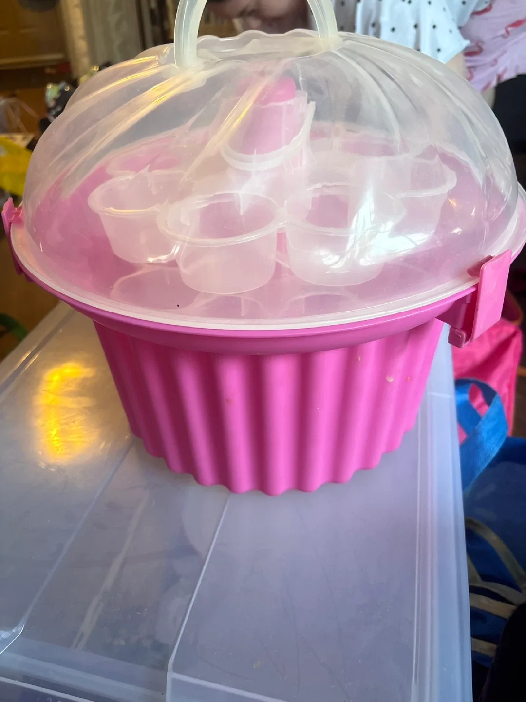 Pink Cupcake Carrier image indicator(3)