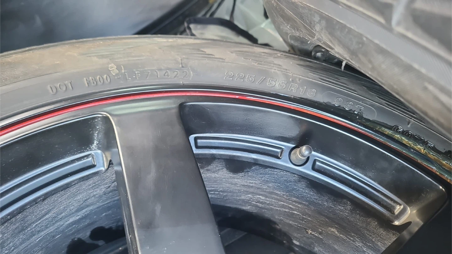READ AD! - Yokohama IceGuard 225/55/18 on aluminum wheels - photo 4