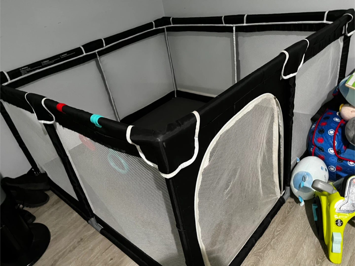 Baby Playpen - Black and White