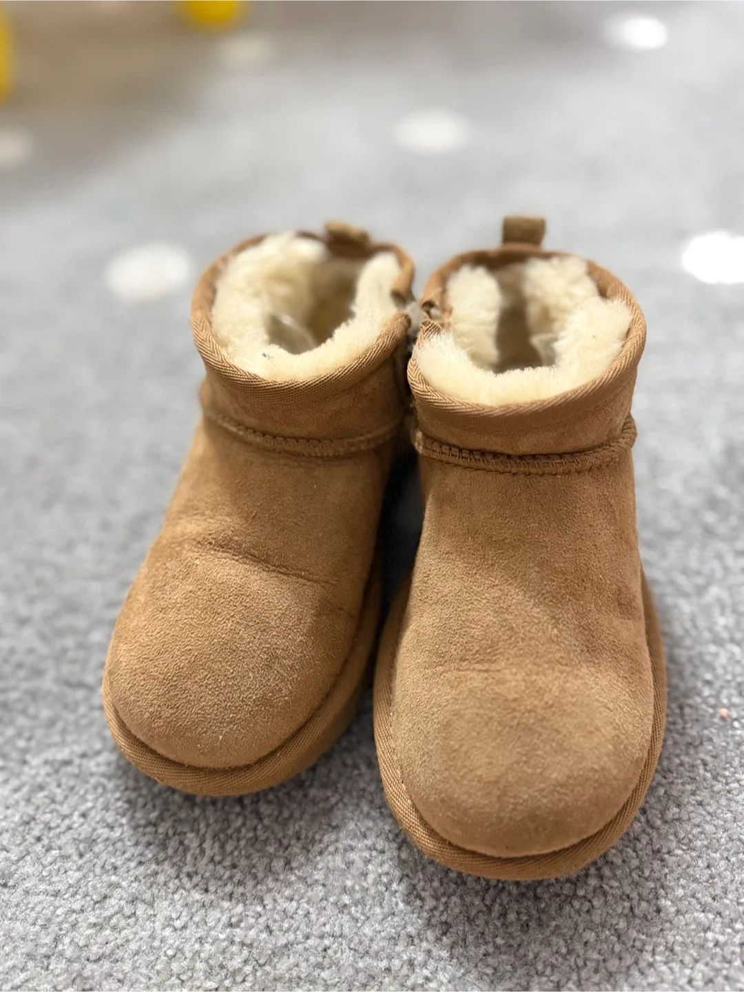 UGG Kids Classic II Boot Size 11 image indicator(5)