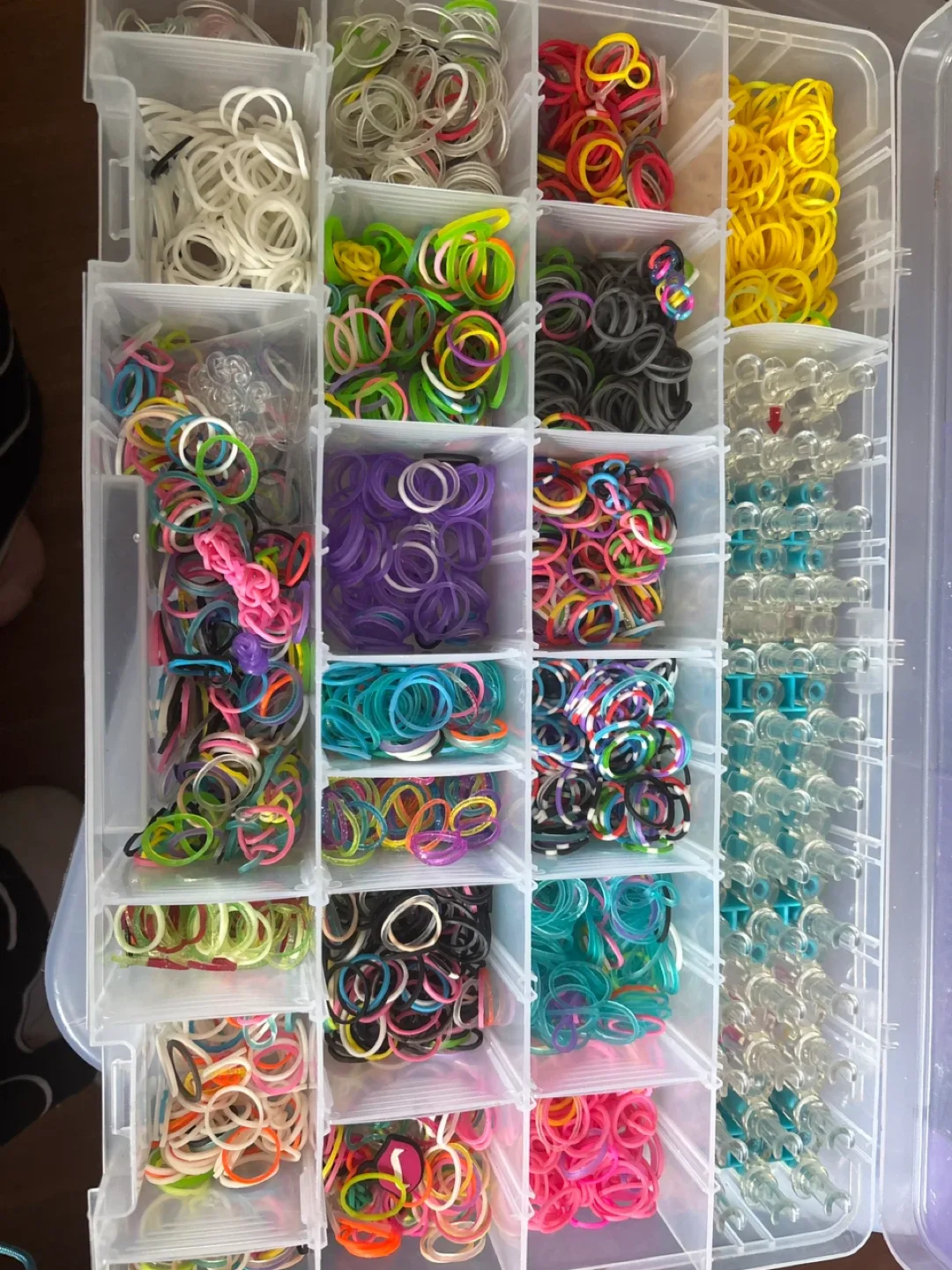 Loom Bands Craft Kit image indicator(2)