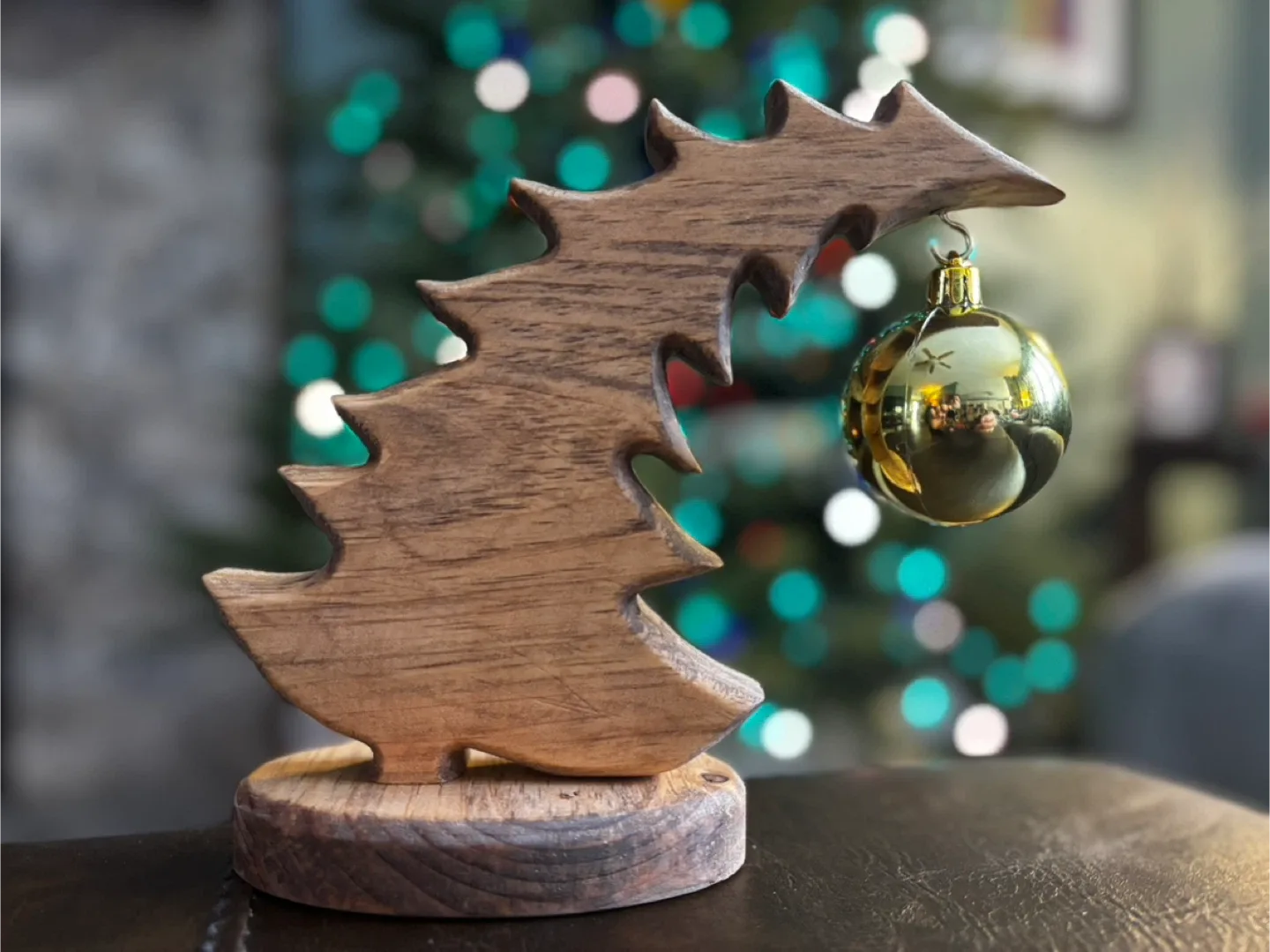 Wooden Christmas Tree Ornament Holder image indicator(3)