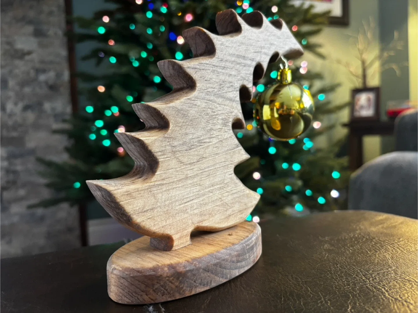 Wooden Christmas Tree Ornament Holder image indicator(2)