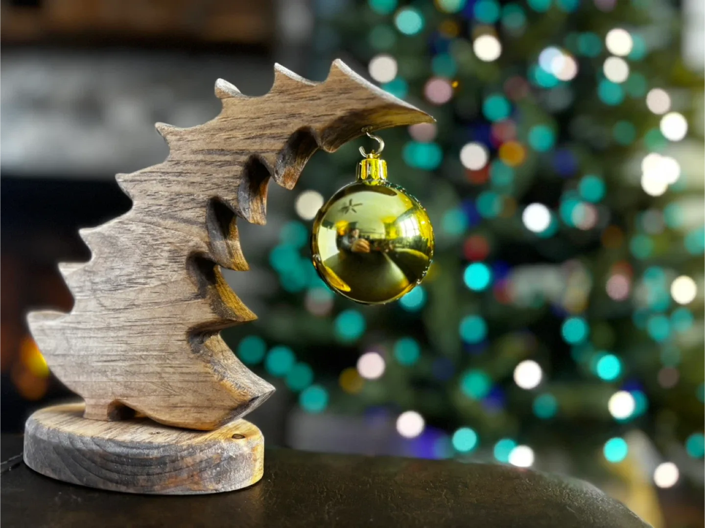 Wooden Christmas Tree Ornament Holder image indicator(4)