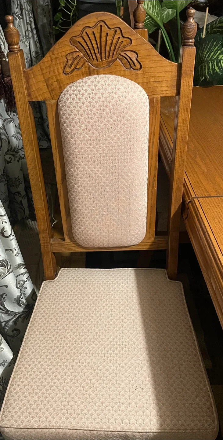 Oak Dining Table with 4 matching Chairs image indicator(4)