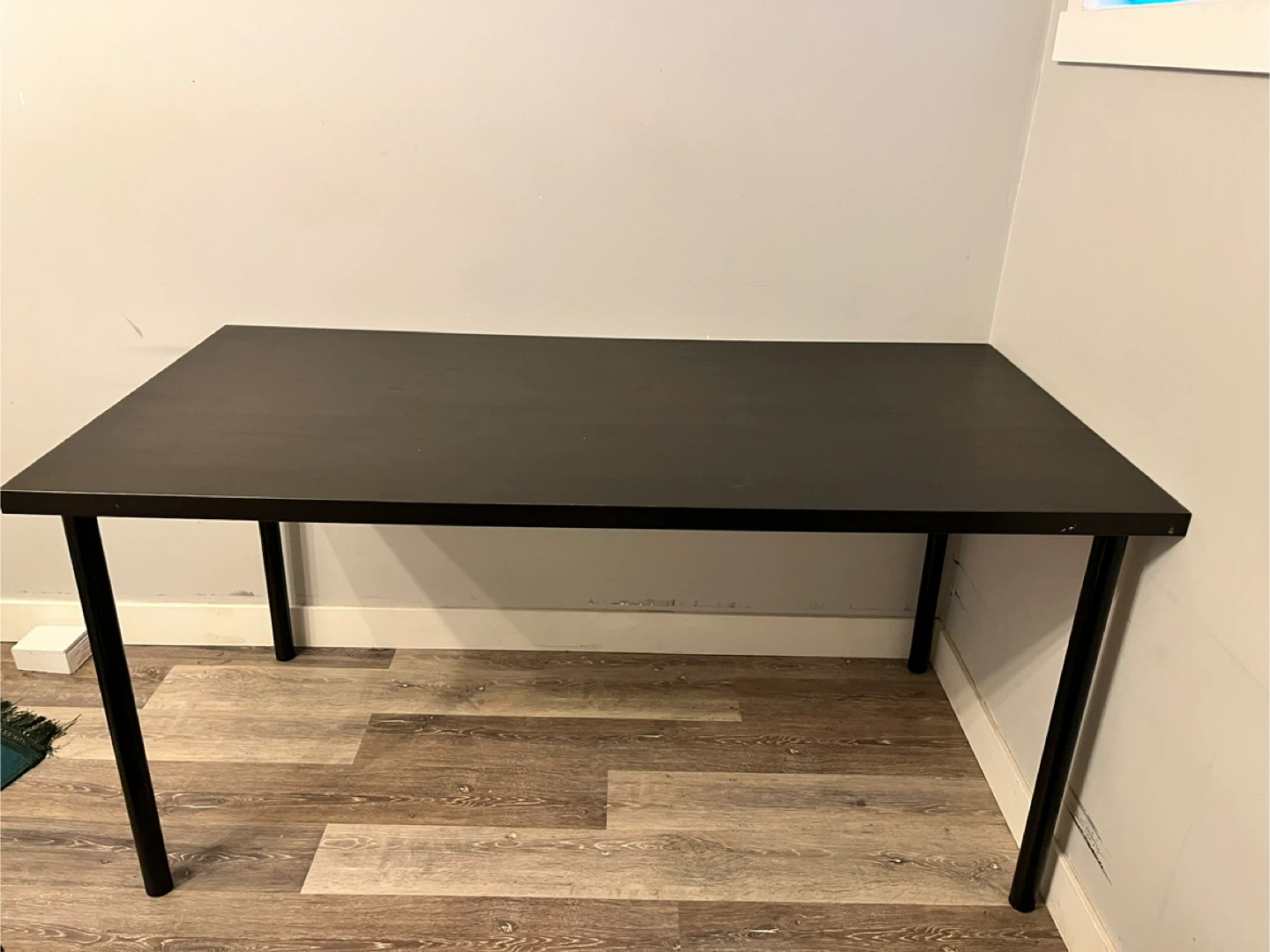 Black Desk