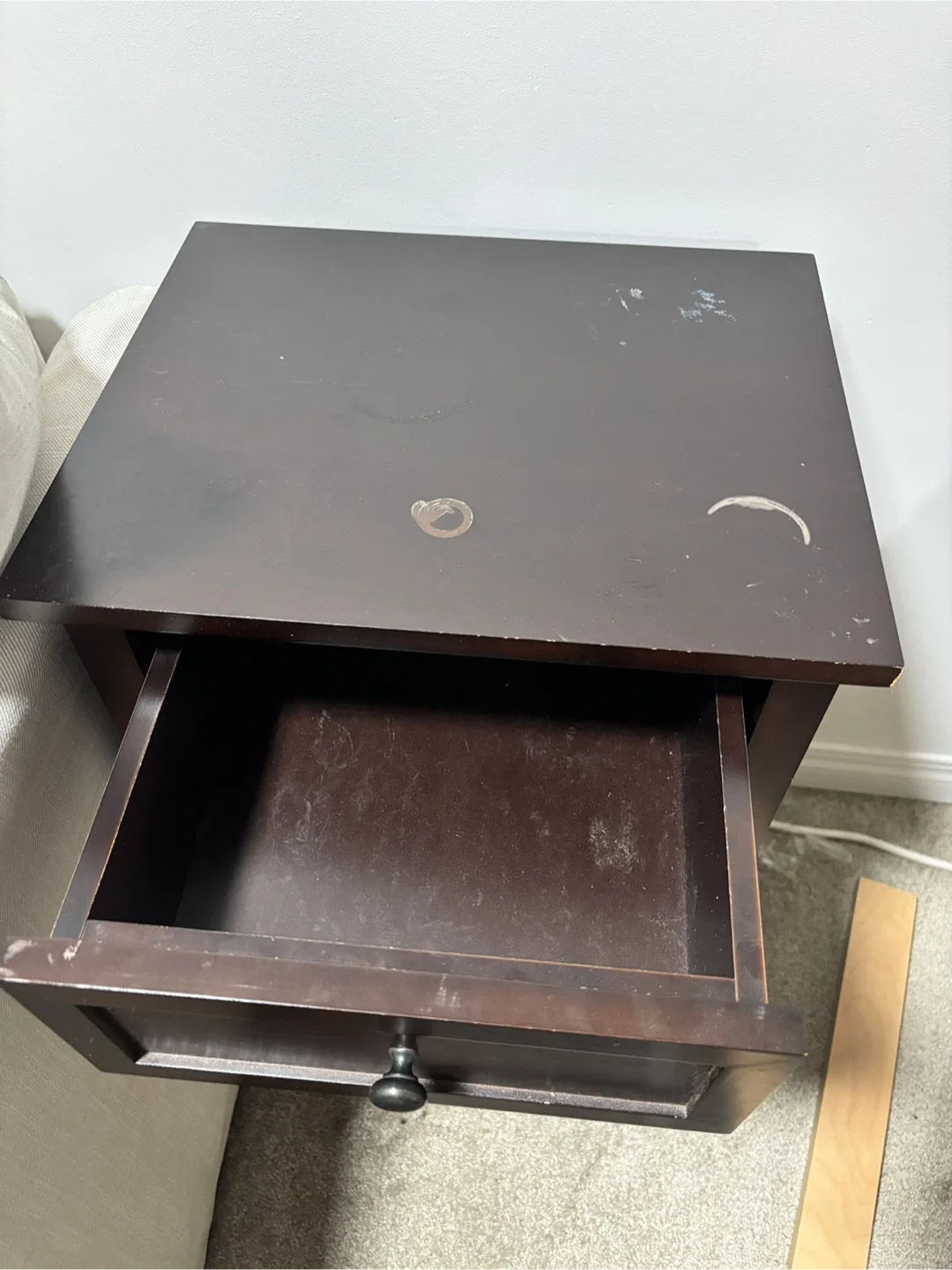 Dark Brown Nightstand with Wicker Baskets image indicator(2)