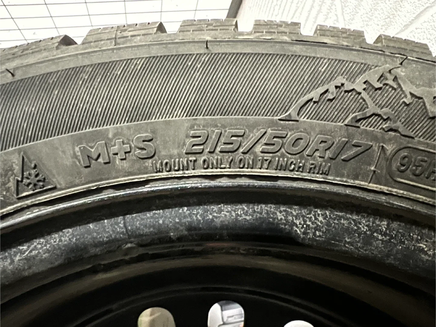 Winter Tires 215/50R17 (on rims) image indicator(4)