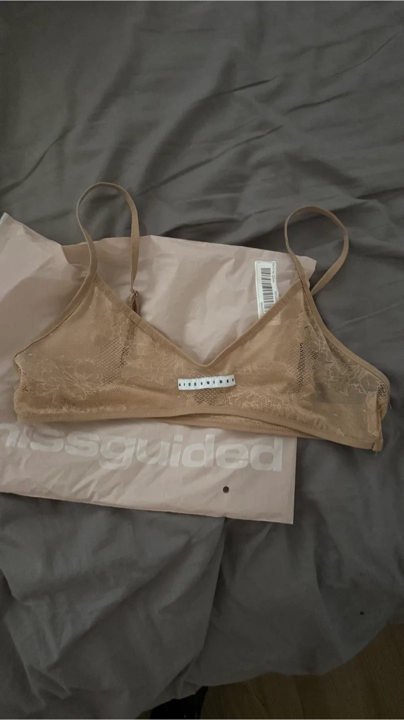 Missguided Beige Lace Bralette thumbnail