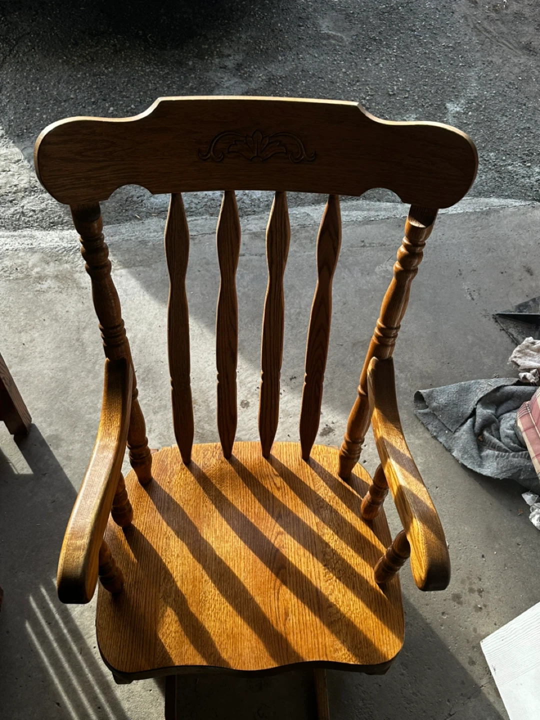 Wooden Rocking Chair - photo 2