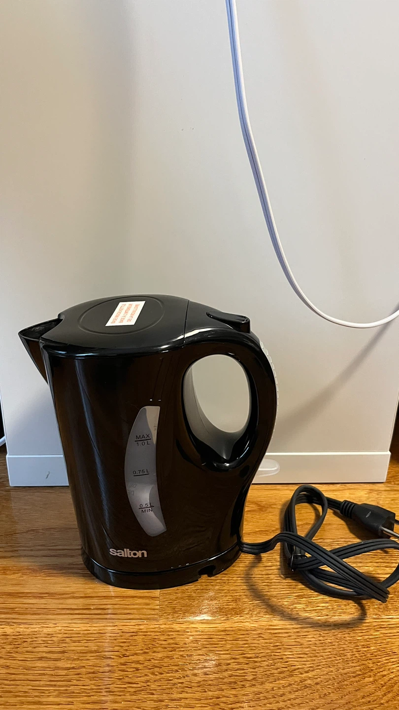 Salton Cordless Electric Kettle - Black