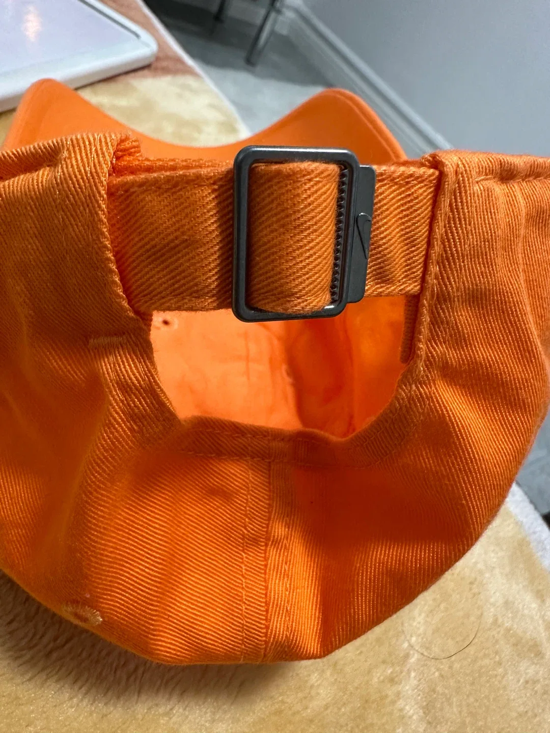 Nike Club Cap - Orange, Size S/M image indicator(2)