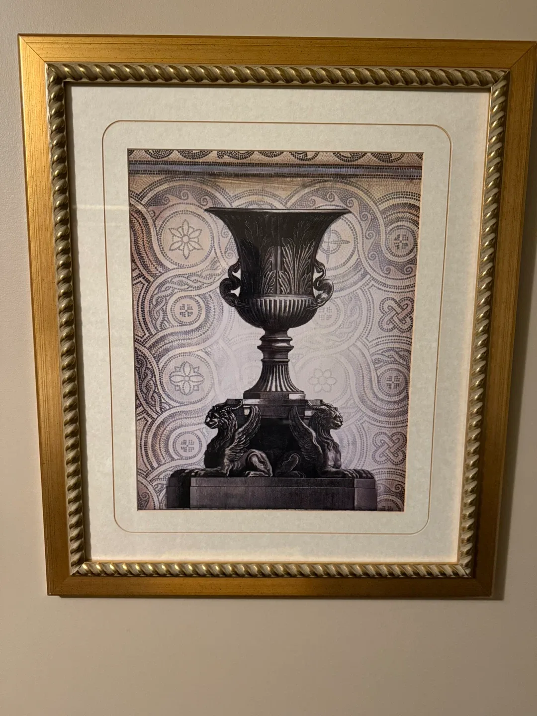 Classic Framed Urn Print with Gold Wooden Frame image indicator(2)