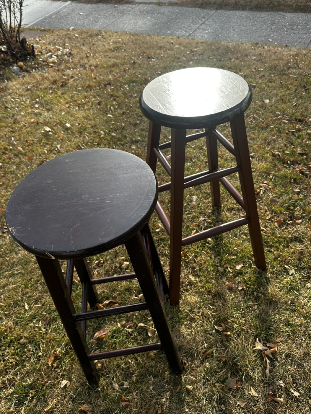 1 Wooden Bar Stool