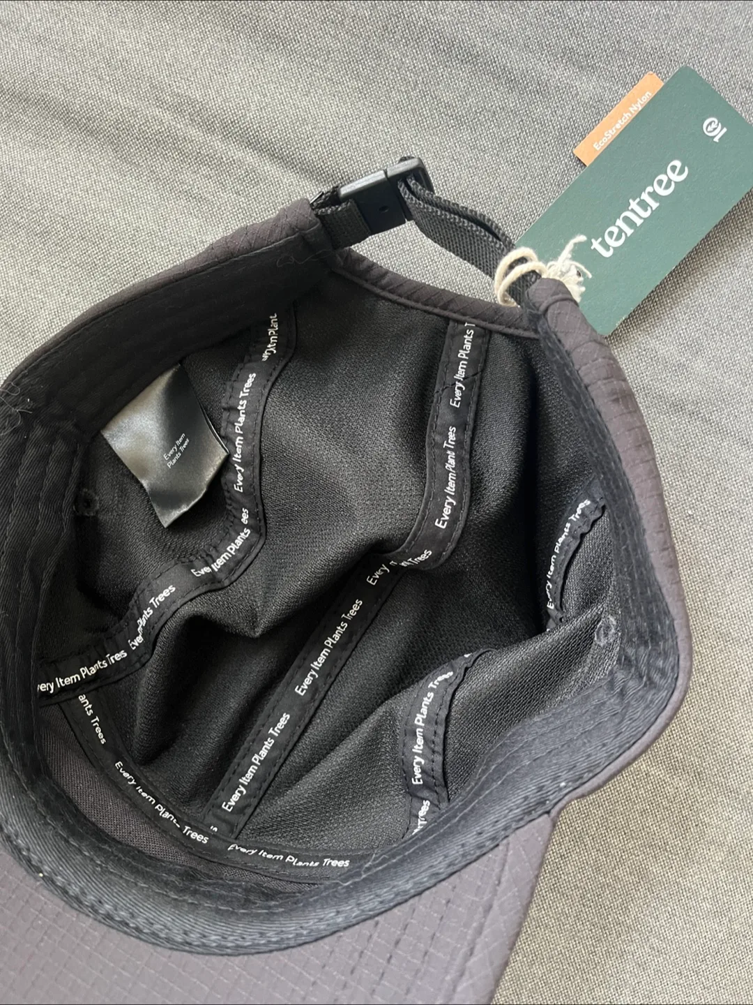 Brand NEW Tentree cap image indicator(2)