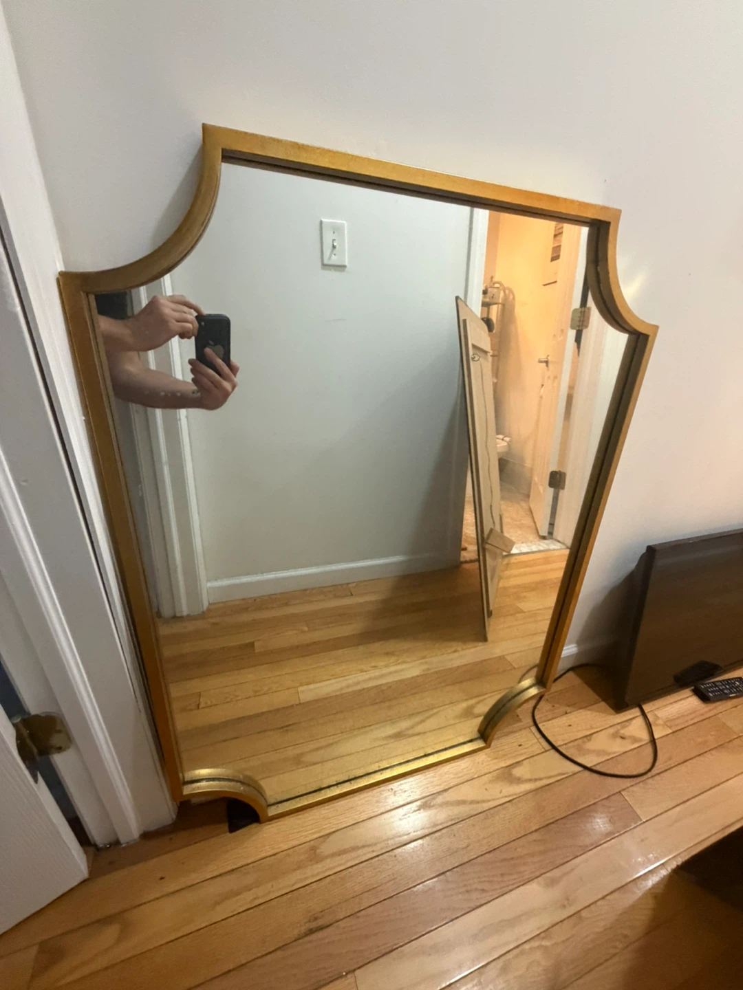 Gold Framed Wall Mirror 30x40 - photo 2