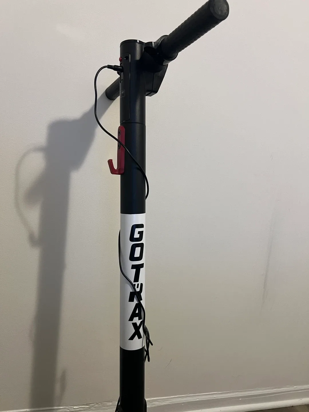 GOTRAX G2 Electric Scooter - Black image indicator(6)