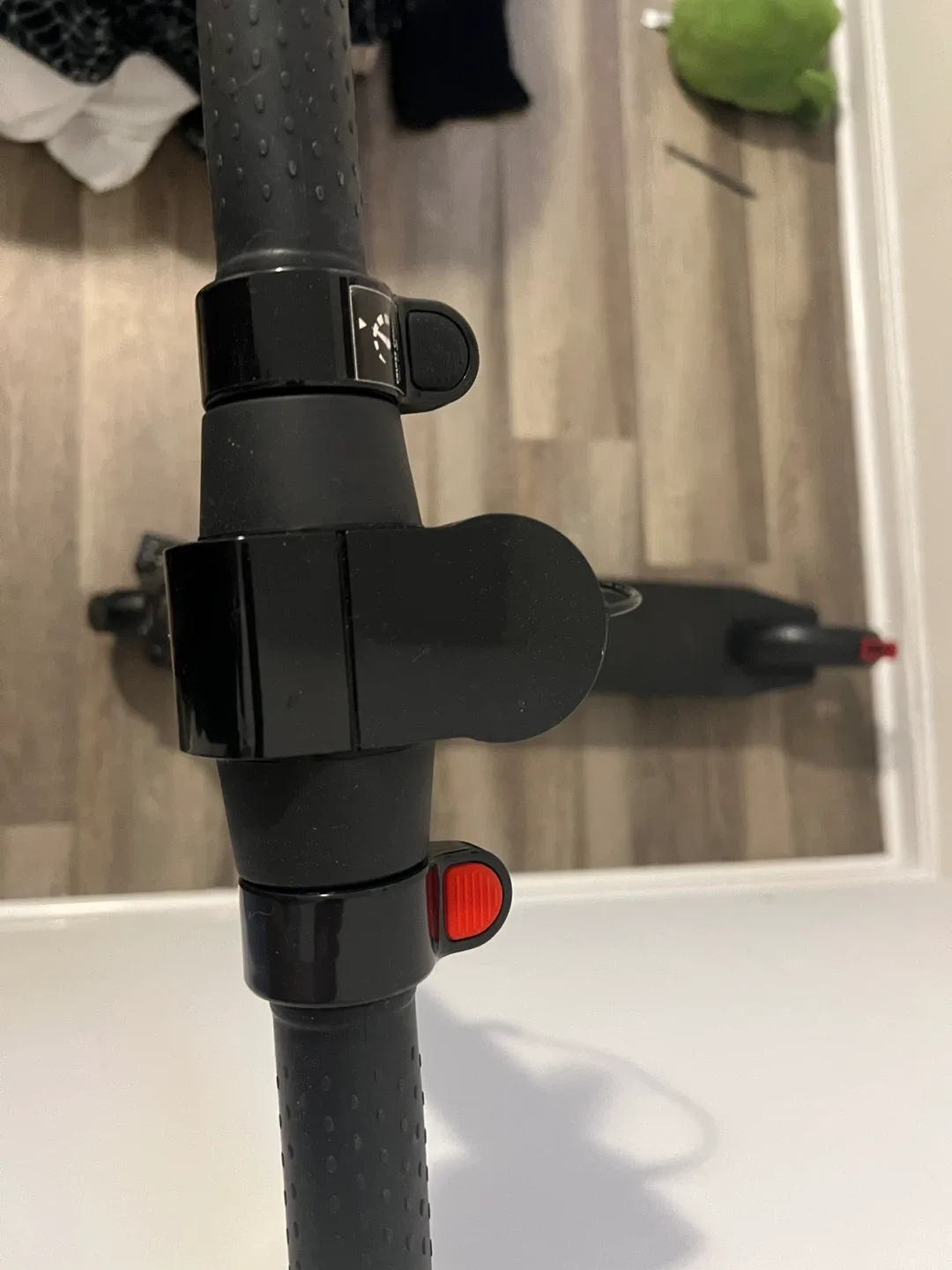 GOTRAX G2 Electric Scooter - Black image indicator(4)