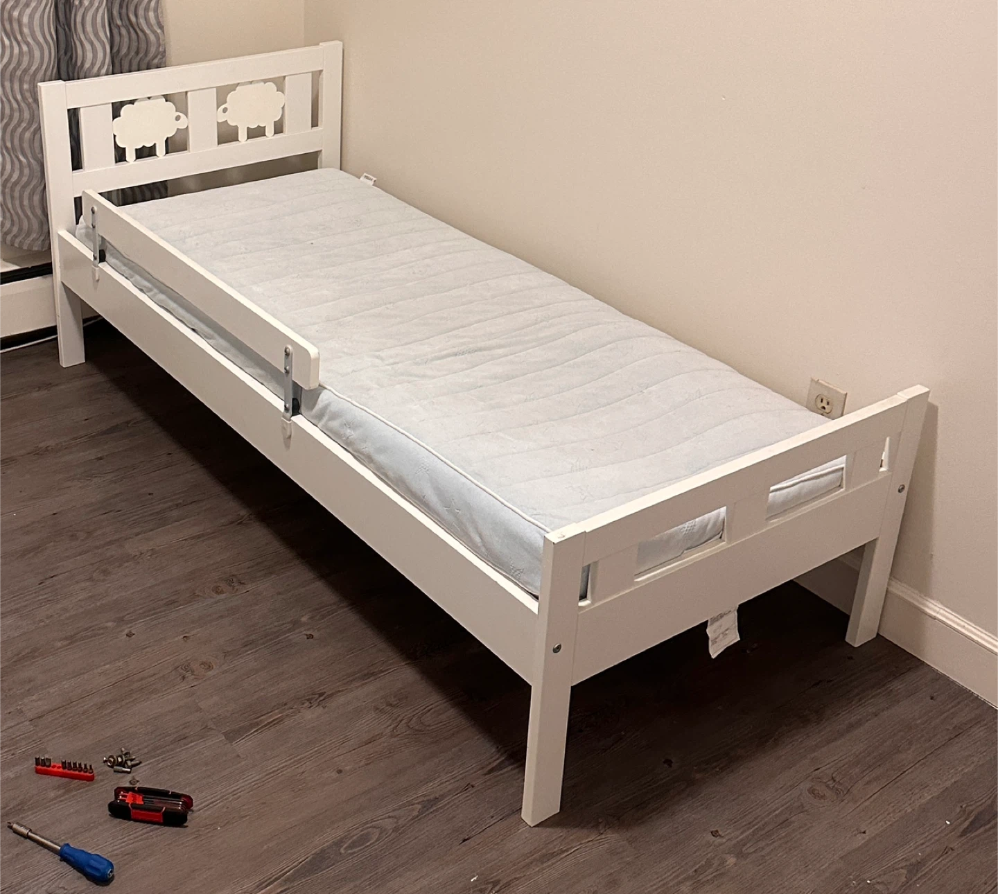 IKEA Kritter White Toddler Bed