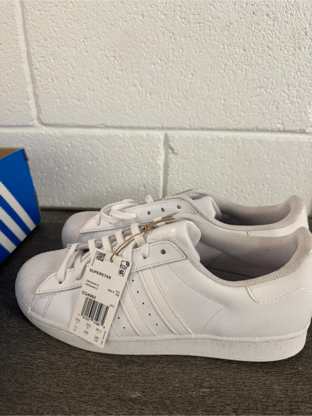 Adidas Superstar White US 11 image indicator(3)
