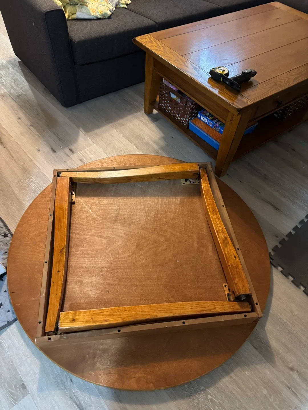 Poker Table with Cup Holders- foldable image indicator(8)