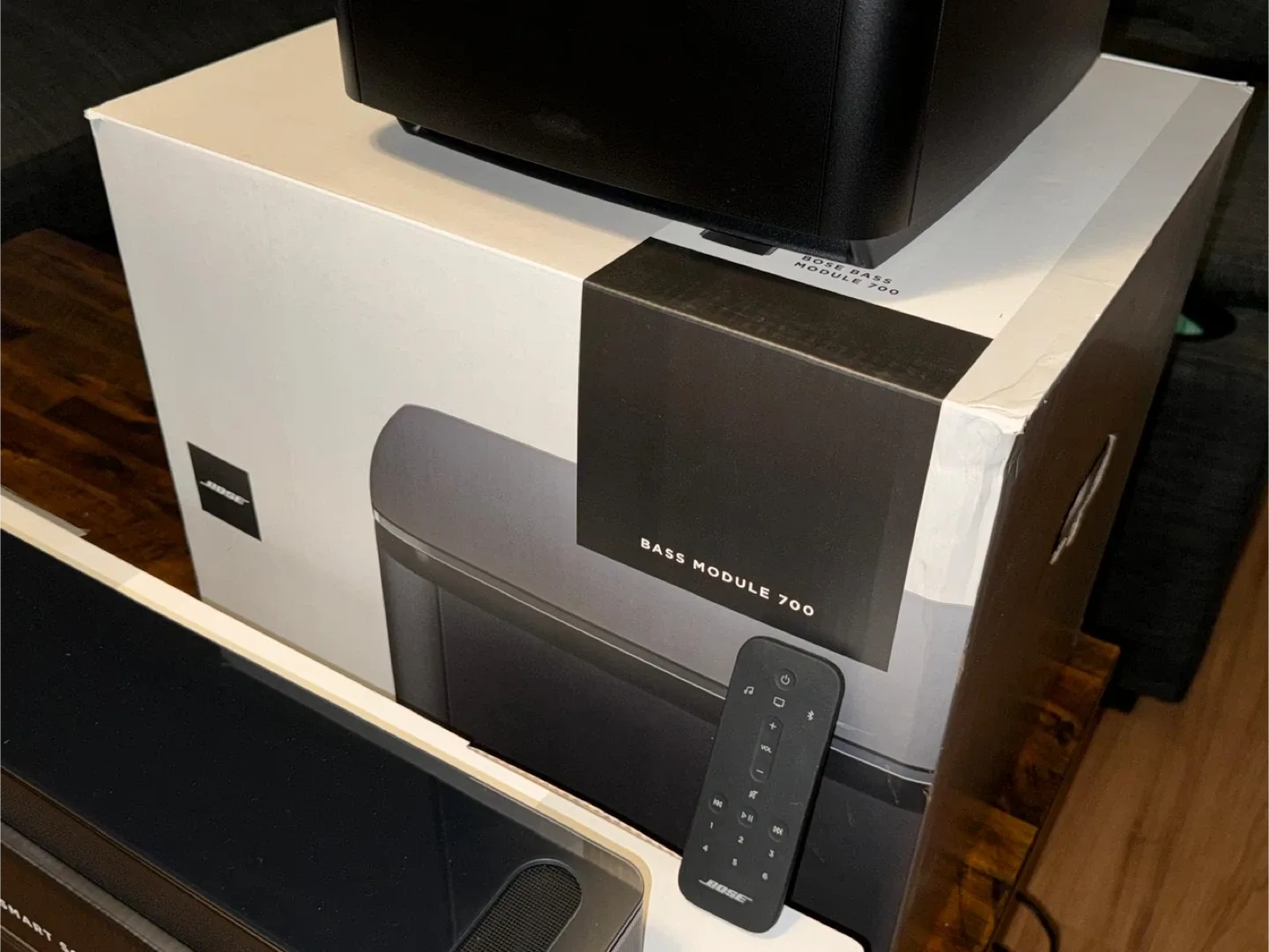 Bose Smart Soundbar 900 with Bass Module 700 image indicator(6)