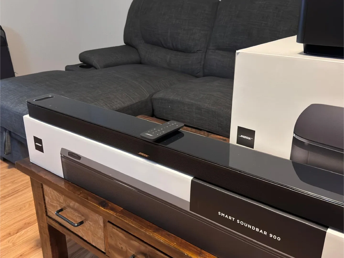 Bose Smart Soundbar 900 with Bass Module 700 image indicator(5)