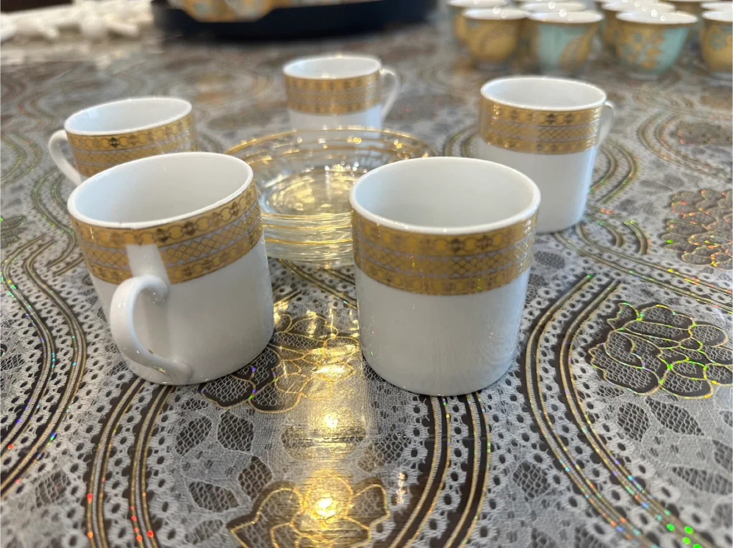 Elegant Tea Cups & Saucers Set thumbnail