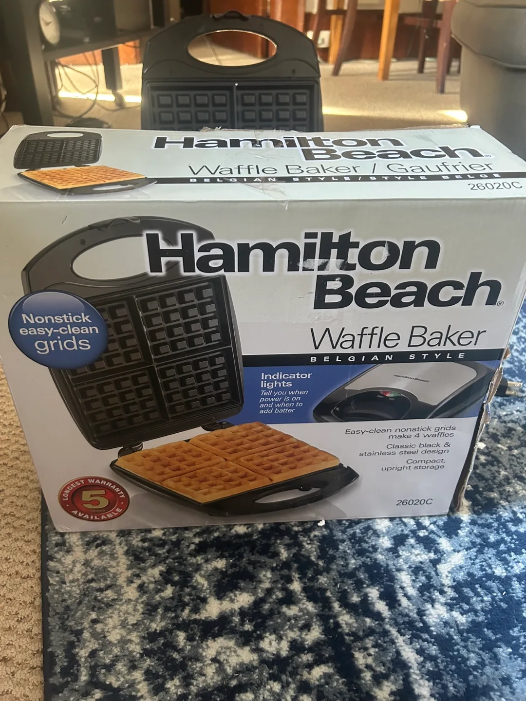 Hamilton Beach Belgian Waffle Maker - Like New! thumbnail
